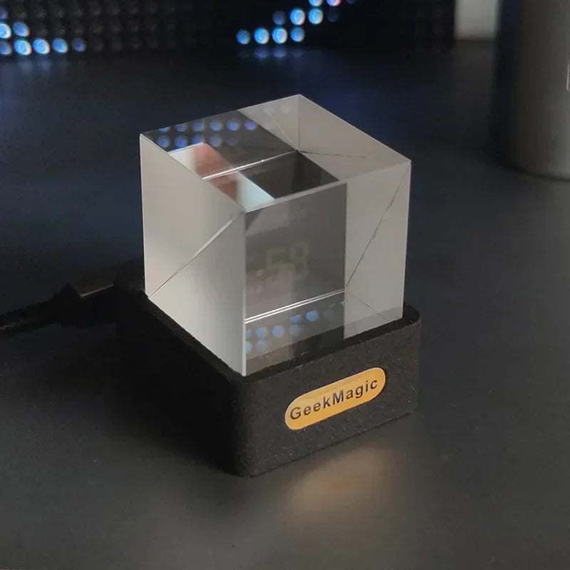 GeekMagic Holographic Cubes