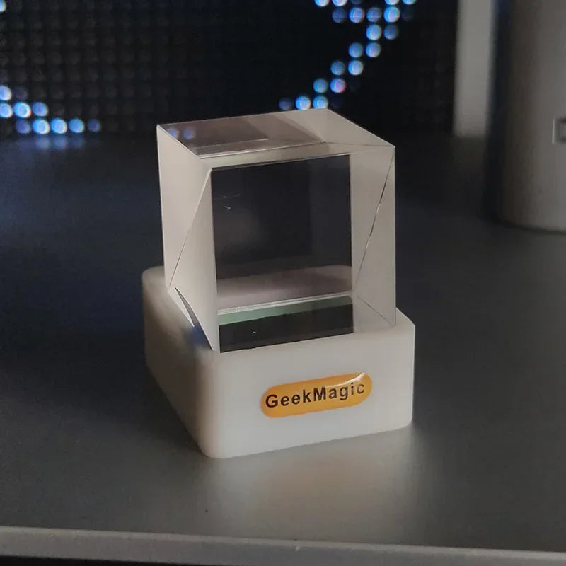 GeekMagic Holographic Cubes